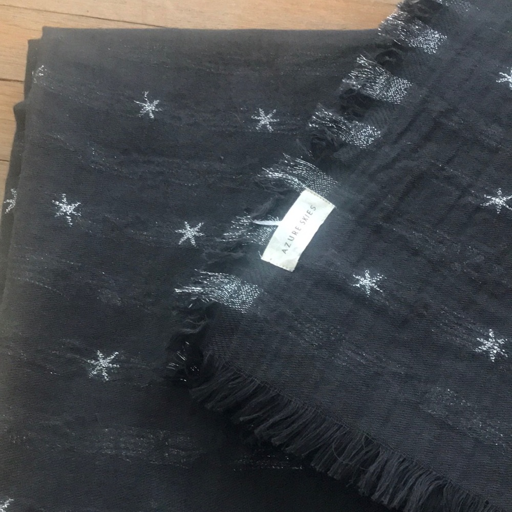 Aritzia azure skies blanket scarf